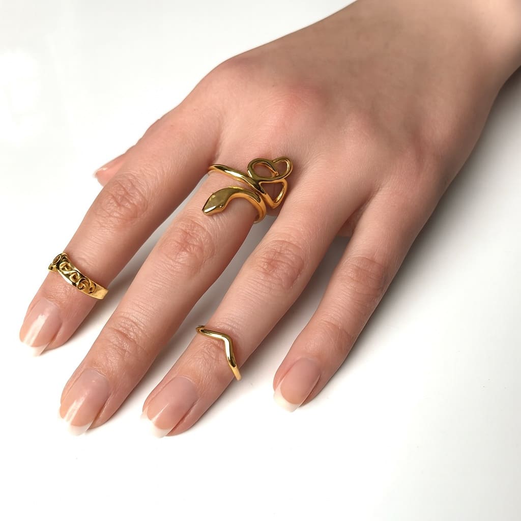 Bague Demi Doigt Or Réglable – Anneau Doré De Phalange Filigrané Forme V – Image 3