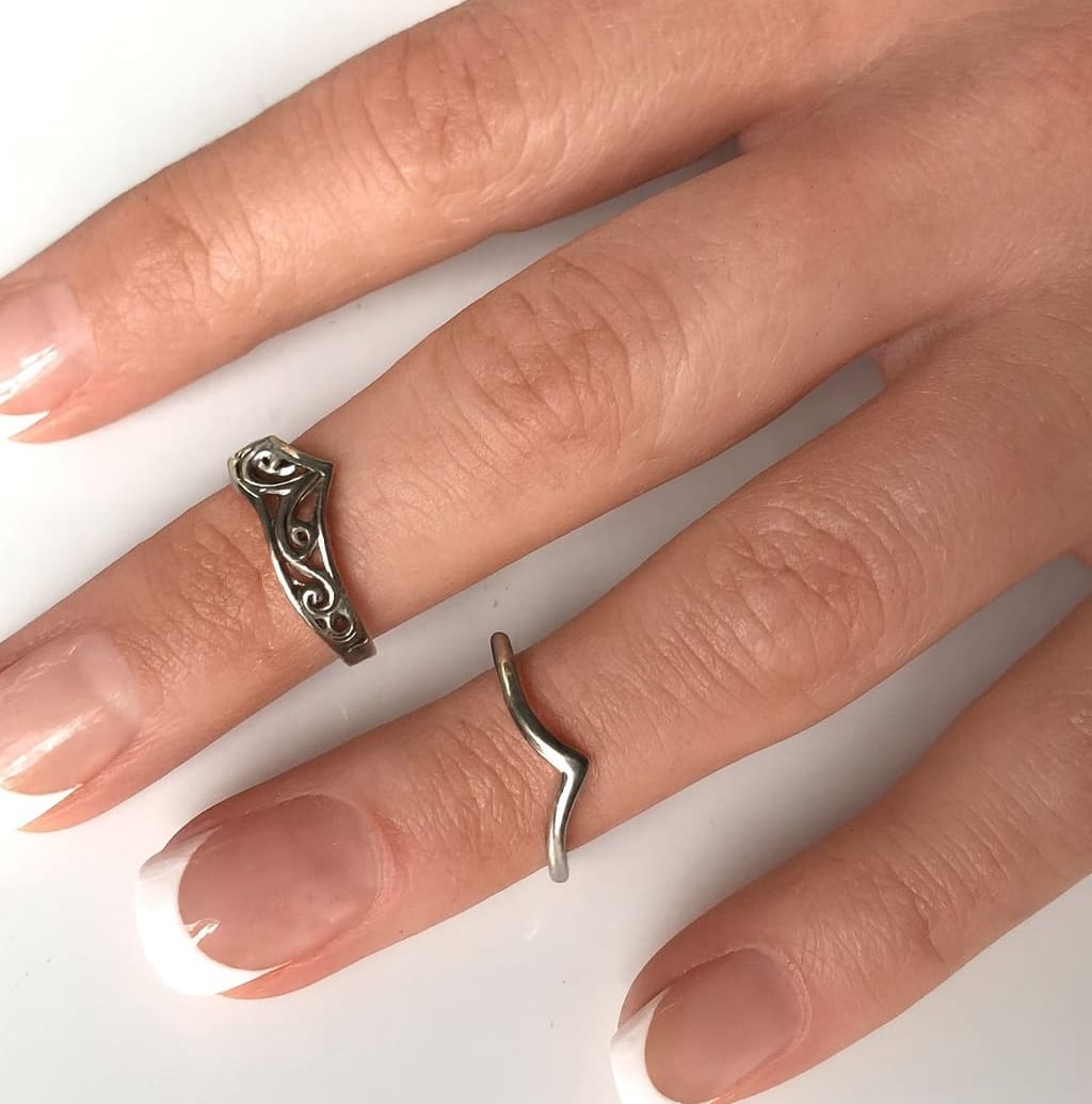 Bague Demi Doigt Or Réglable – Anneau Doré De Phalange Filigrané Forme V – Image 8